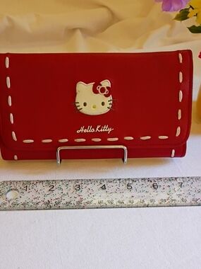 Hello Kitty Red and White Wallet